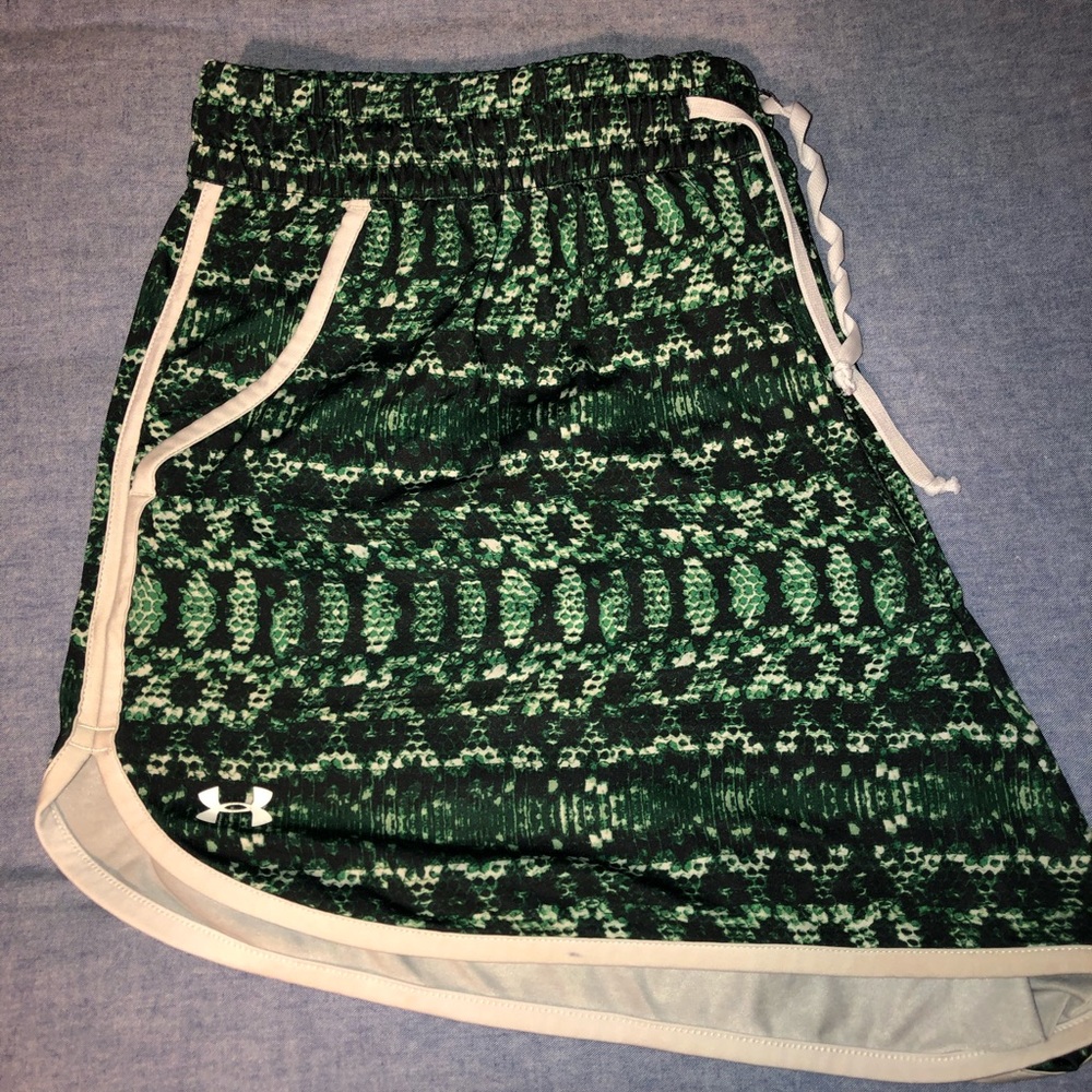 Stretchy under Armour running shorts